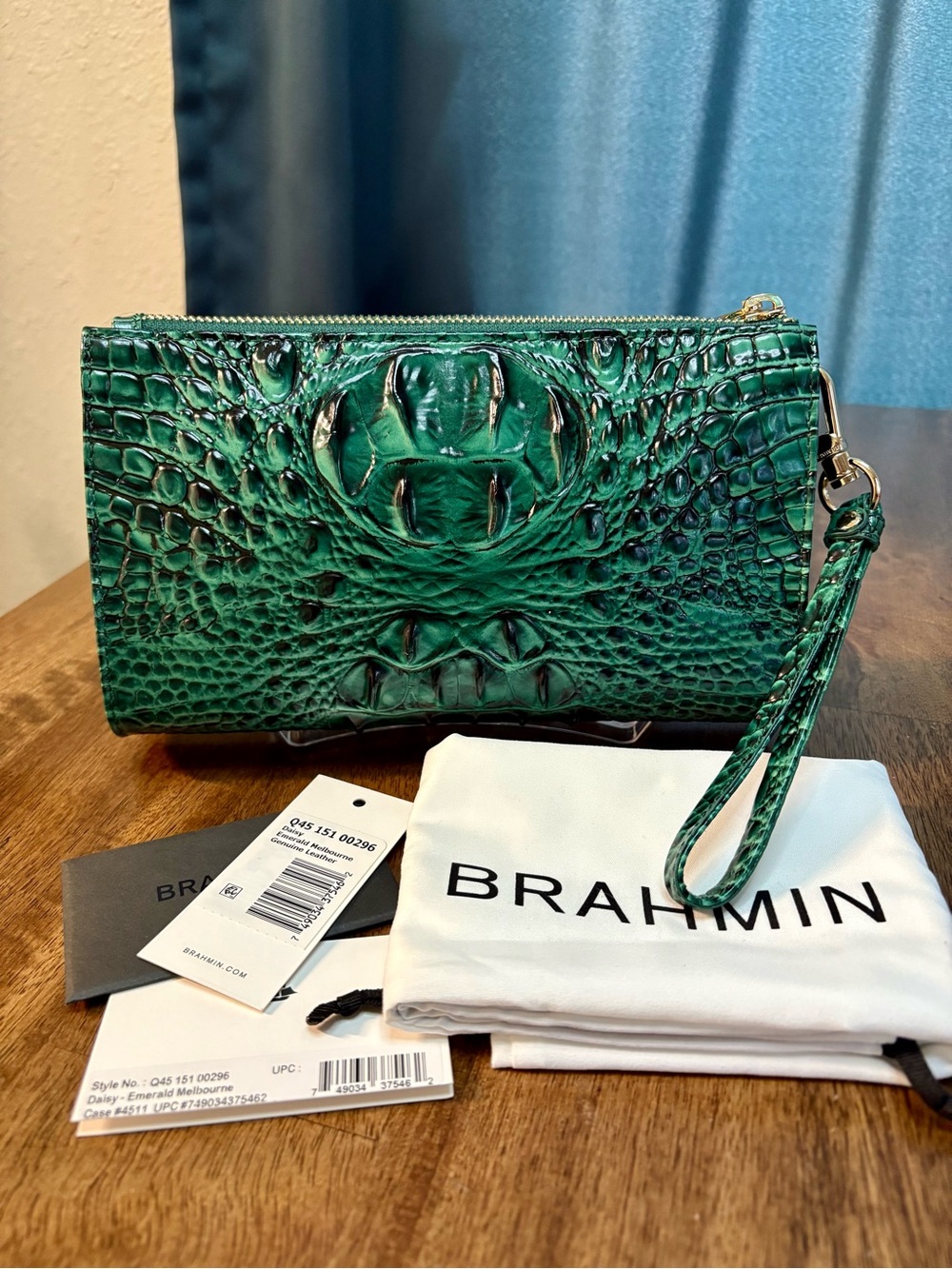 Brahmin EUC Daisy - Emerald - Like New - Back EYE - Rich Green Leather Wristlet - Picture 2 of 16